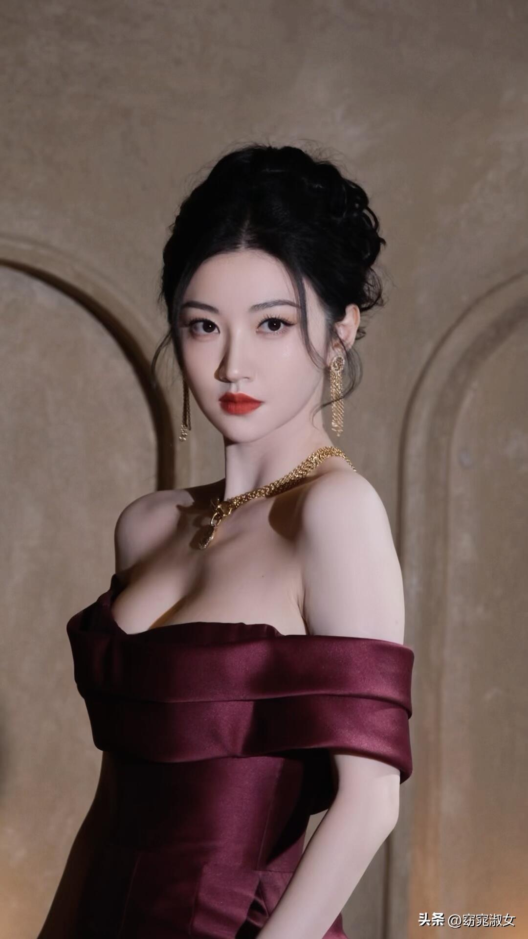 景甜，微博之夜，实力强悍!
微博之夜 景甜 景甜美 高清美女 图片源于网络，无不