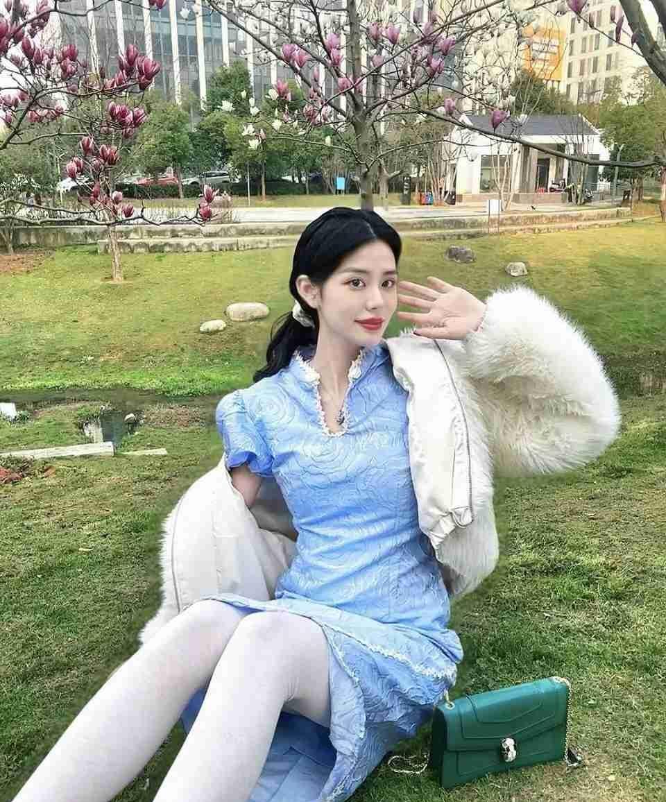 我的今日状态：😁轻松愉快
我这里的天气：☀️晴天