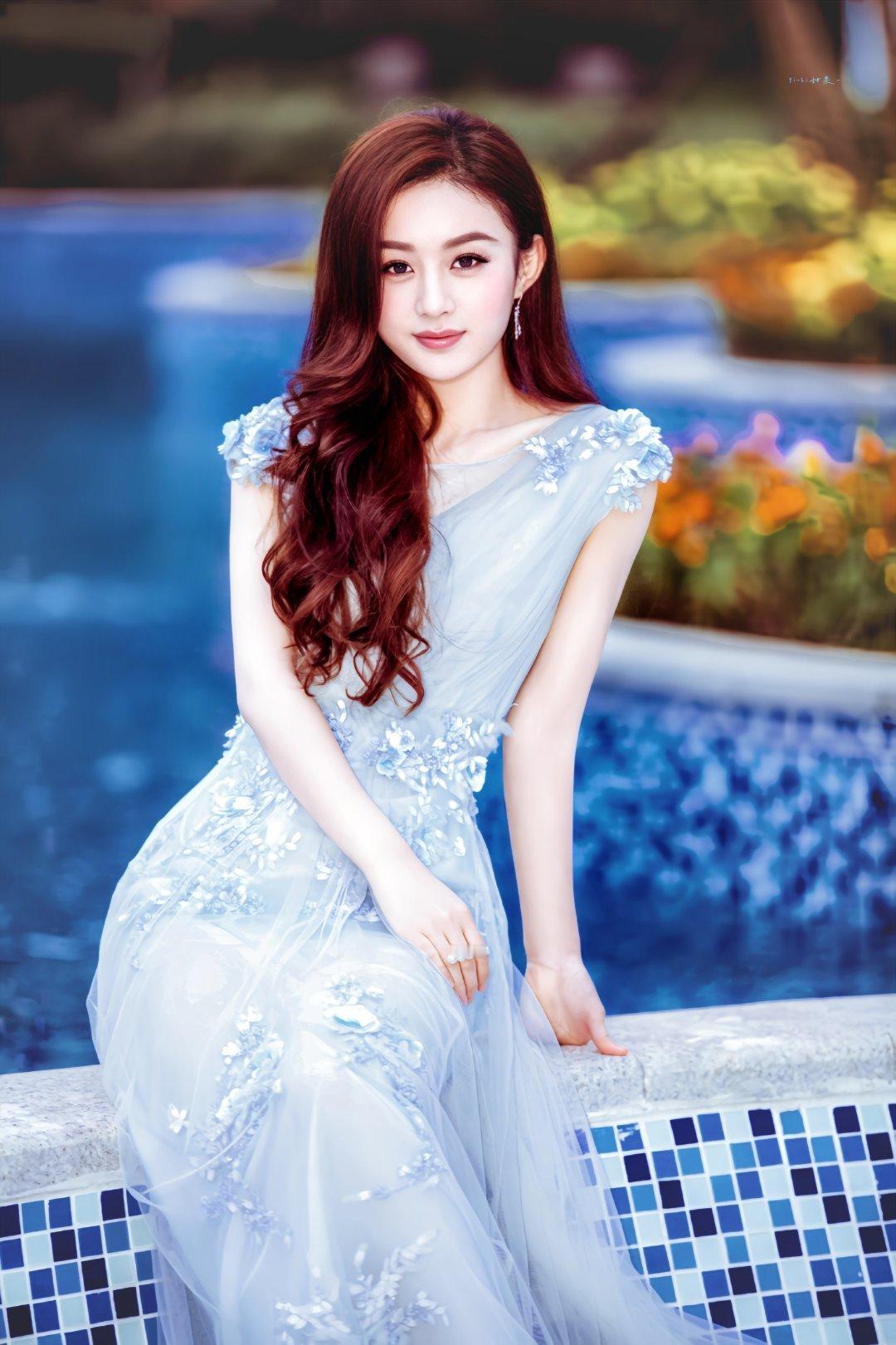 赵丽颖黄和娘 zly赵丽颖李秋萍 “如果你爱上了某个星球的一朵花，那么，只要在夜
