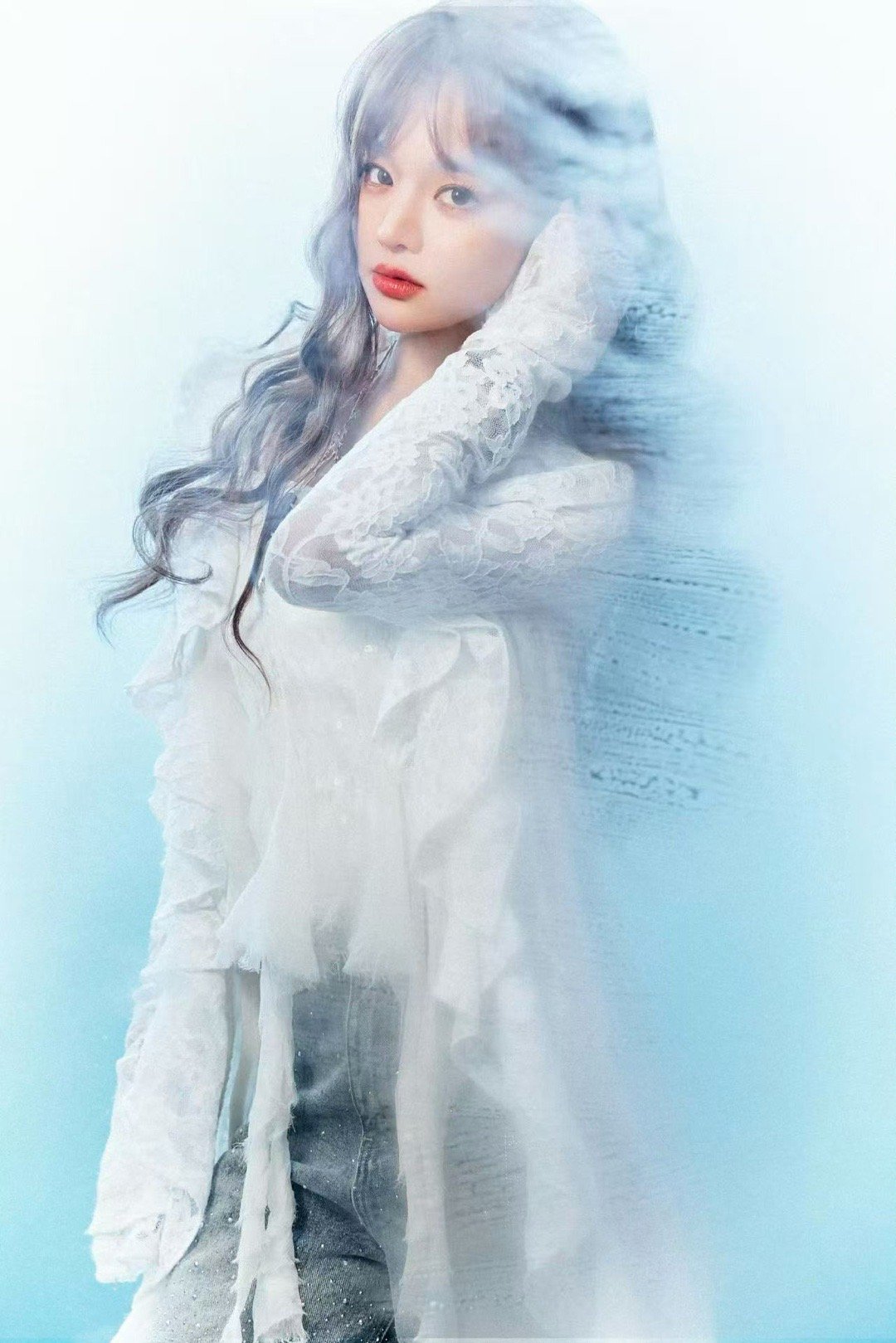 黄霄雲献唱逐玉插曲 黄霄雲这次唱的和之前那些甜歌确实不一样，《前路》里有种“向前