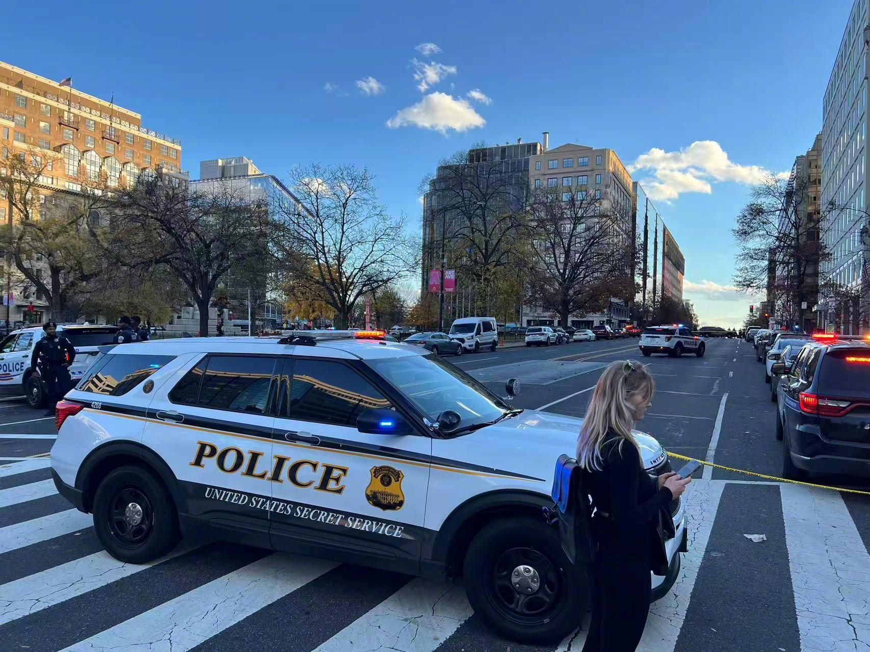 【美执法官员：枪击美国民警卫队员嫌疑人身份确认】当地时间11月26日，美国多名执