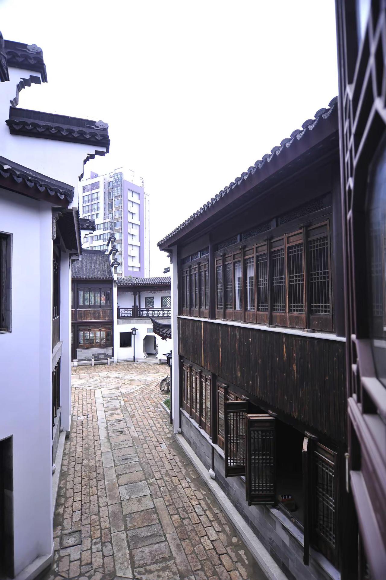 江阴旅游集锦 | 西横街良宵民俗艺术街坊。西横街良宵民俗艺术街坊，是江阴文化传承
