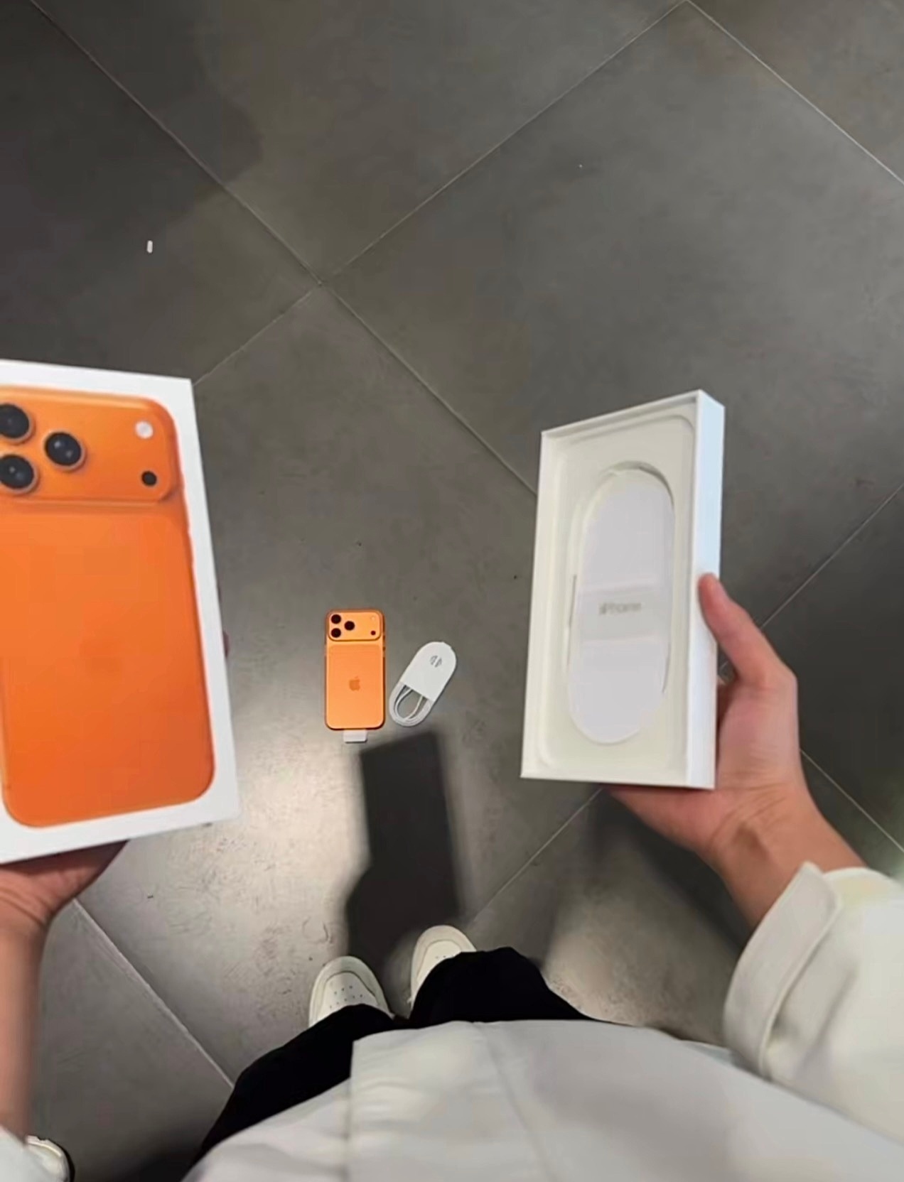 iPhone17 Pro Max首摔？[可怜][可怜]一直搞不懂为什么苹果包装要