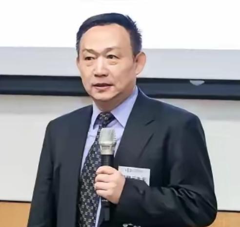 不服都不行！卢麒元的话应验了？部分精英无底线，我们该警醒吗？咱们普通人天天喊着支