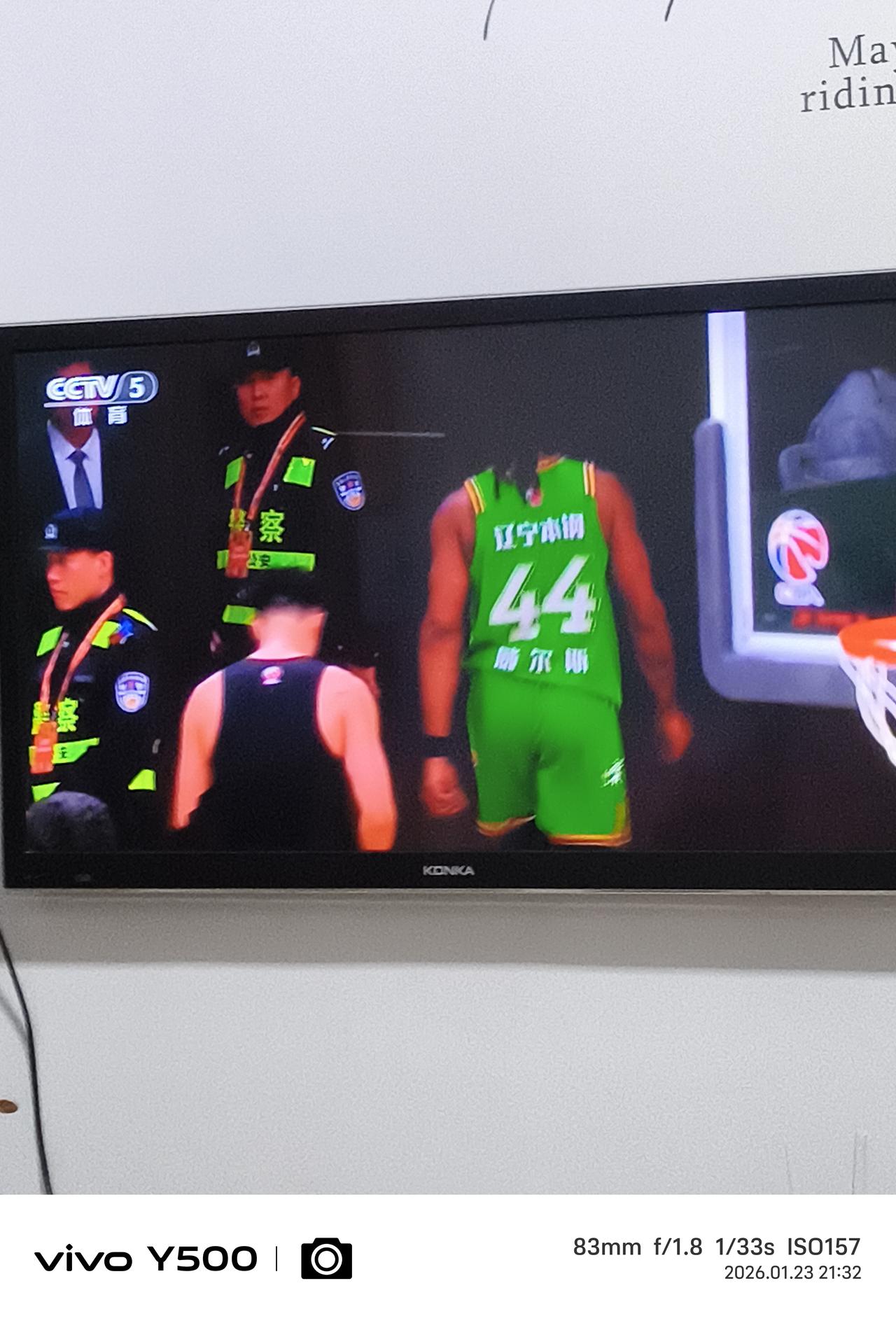 高诗岩那份“恨”依然在
辽宁男篮的大脑变大“恼”
     辽鲁对决，辽宁主场7