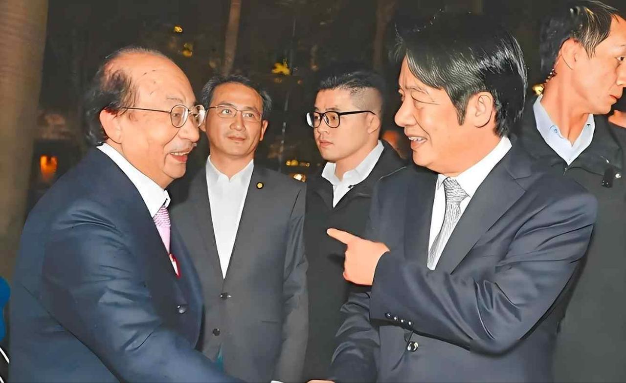 普通人还在用老手机，厂商却急着推折叠屏，用户真需要这么快换新机吗

2026年2