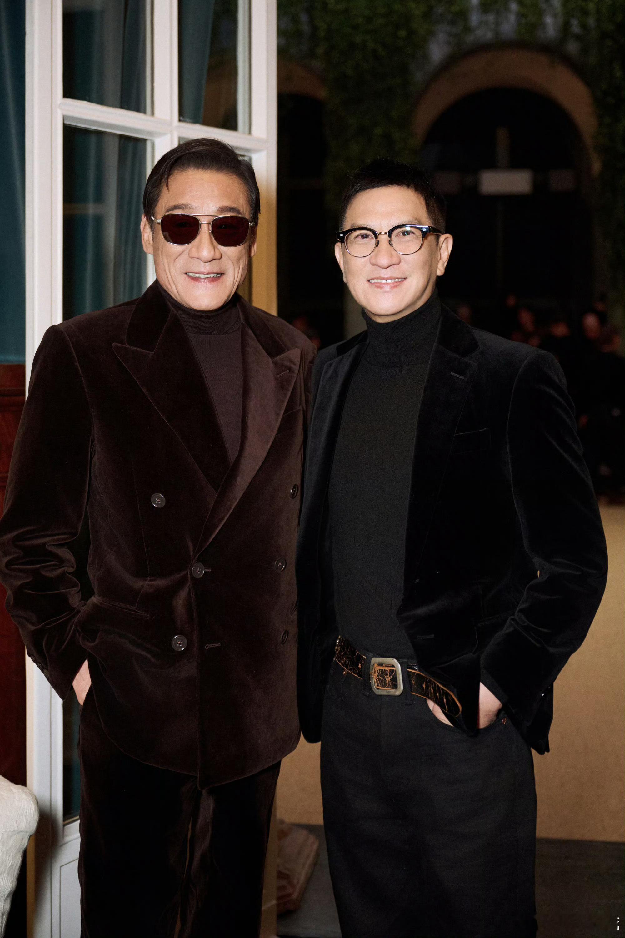 梁家辉张家辉米兰同框看秀来自昨晚米兰男装周上的惊喜同框 ，两位影帝梁家辉与张家辉