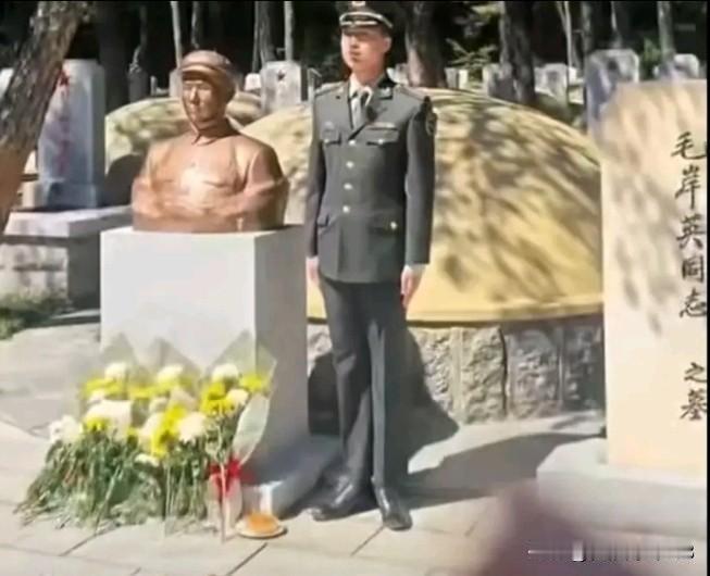 缅怀英烈！青年代表团赴朝祭扫，毛东东随团祭奠毛岸英烈士
 
九一八事变来临前夕，