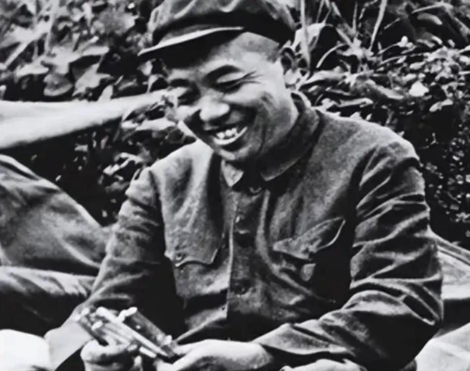 1962年，浦安修和彭德怀离婚。那天，彭德怀突然对工作人员说："要是她，压力再大