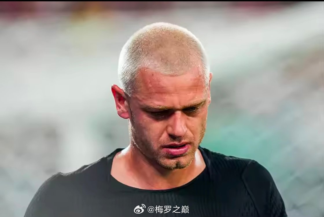 挪威将在世界杯小组赛末轮对阵法国，两队谁取胜即可获得小组头名。挪威主力后卫赖尔森