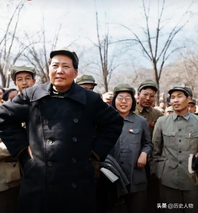 1949年，西柏坡。一张稀有的照片，领略伟人毛主席风采。