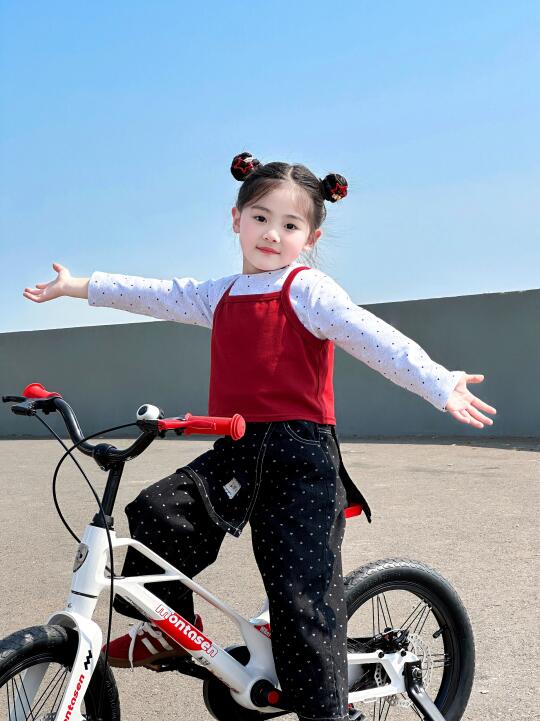 女孩子真的好可爱～