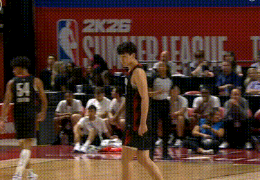 ESPN特写镜头：小杨有些累了[哆啦A梦微笑]杨瀚森开拓者首秀 ​​​