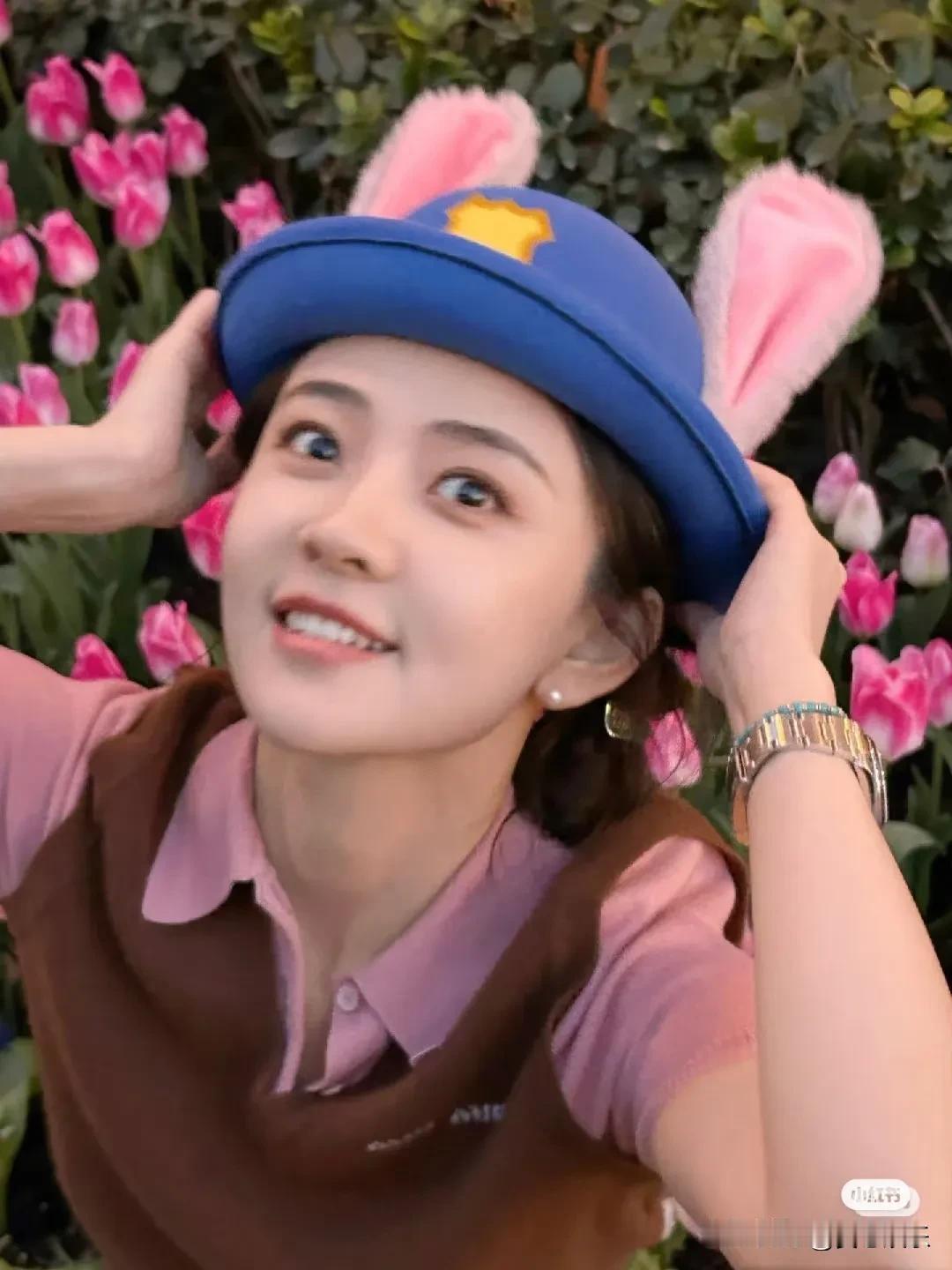梁洁最后一张是什么，我不敢看，你要告诉我，黑乎乎的我害怕，我那位勇敢无比的兔子警