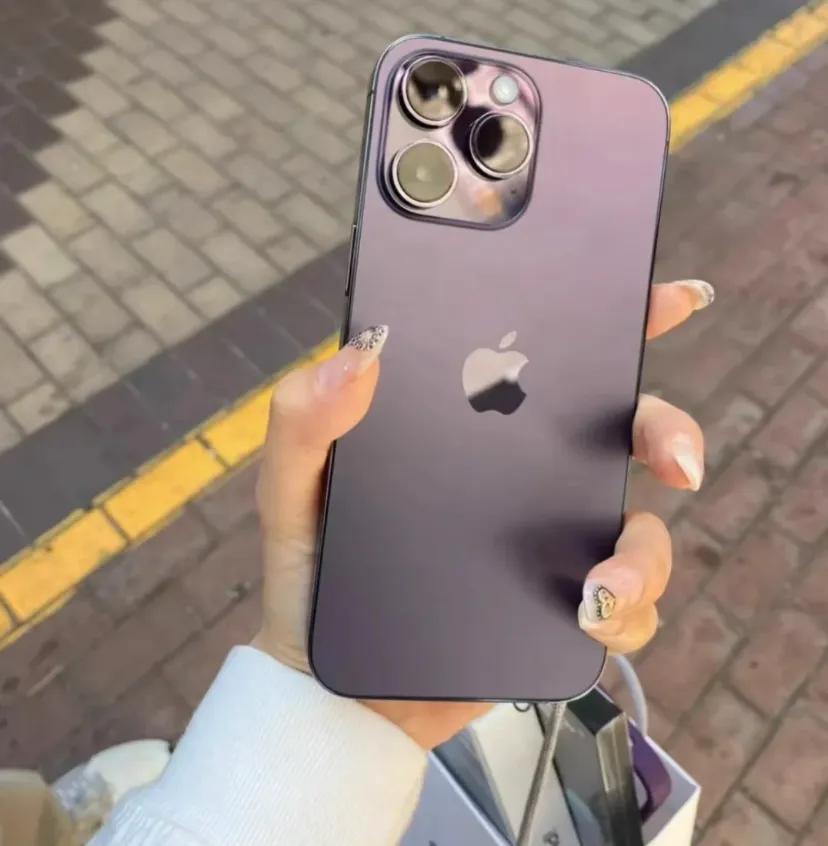 刚安卓换的苹果感觉好难用呀
明年还是换回安卓吧可能真的不配
还不适应切屏都感觉像