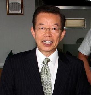 台湾省谢长廷11月6日被日本颁奖了，说他为台湾和日本关系发展做出贡献，颁发了旭日