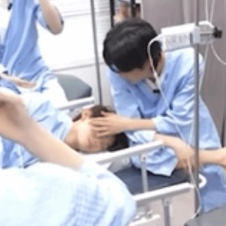 真的不想给巡诊批立任何卖惨的人设 可是事实就摆在这啊 你吐的任何cp比巡诊火的、