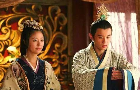 公元前205年前后，一个河北清河郡的农家女，因为一个宦官写错了一个字，阴差阳错被