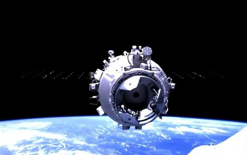 为什么大家都不提 中国空间站 了？没脸提？这个说法本身就值得质疑。100吨对42