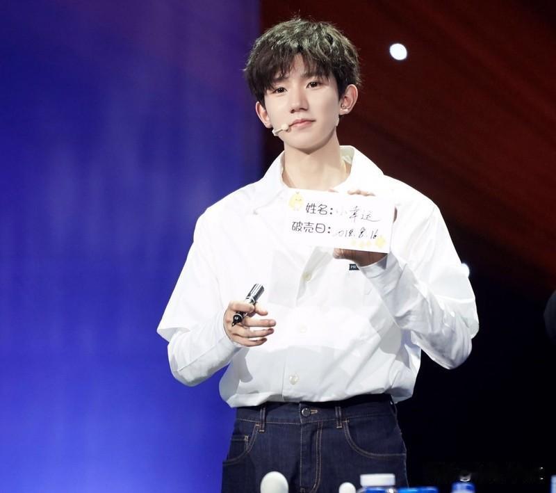 什么是闪光的少年？在我看来，闪光的少年有很多种模样。
2025年浙江电视台《闪光