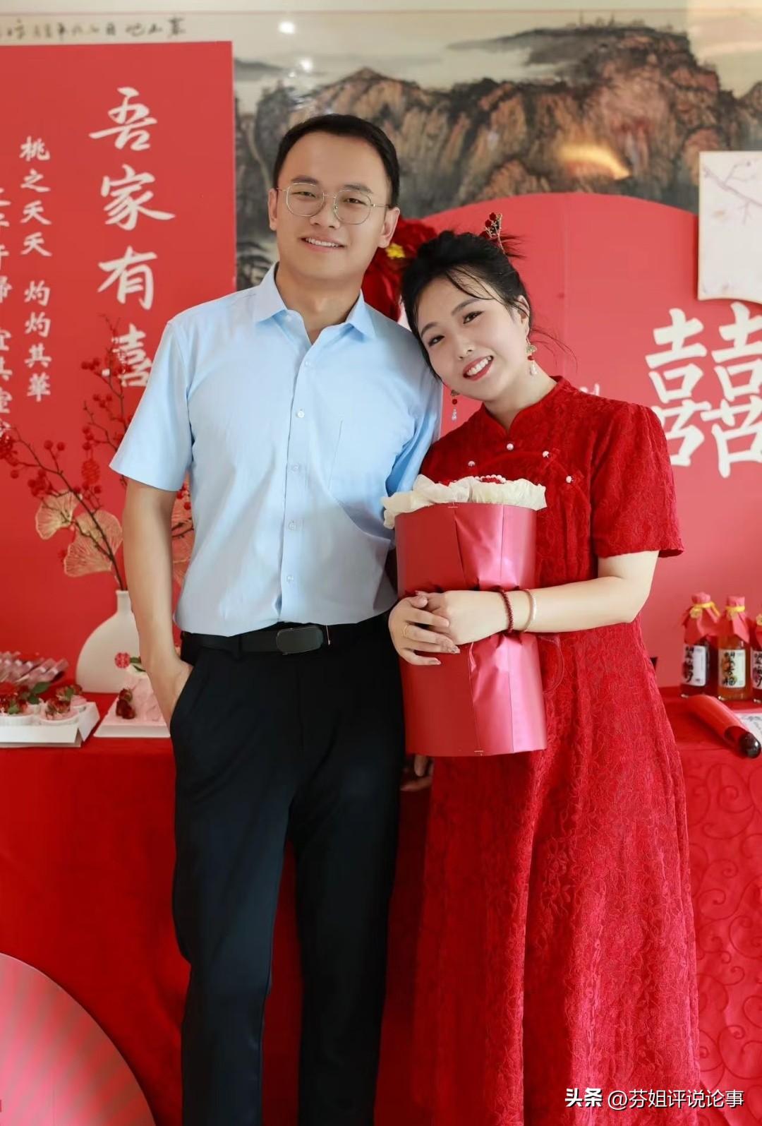 弟弟三十岁终于要娶媳妇了，全家都高兴得不得了。

可我妈一个电话打过来，张嘴就要