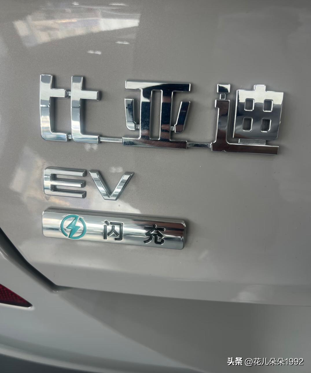 提车的时候售后会给你推销一个精诚延保，但会说的天花乱坠，实际上只是延保“三包手册