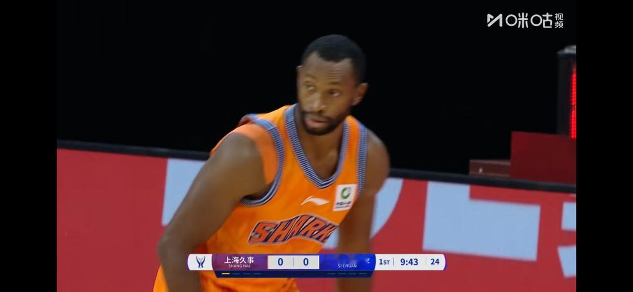 弗格在上海穿24号，古德温没回来问题不大，韩硕日子真的不好过


弗格身材保持还