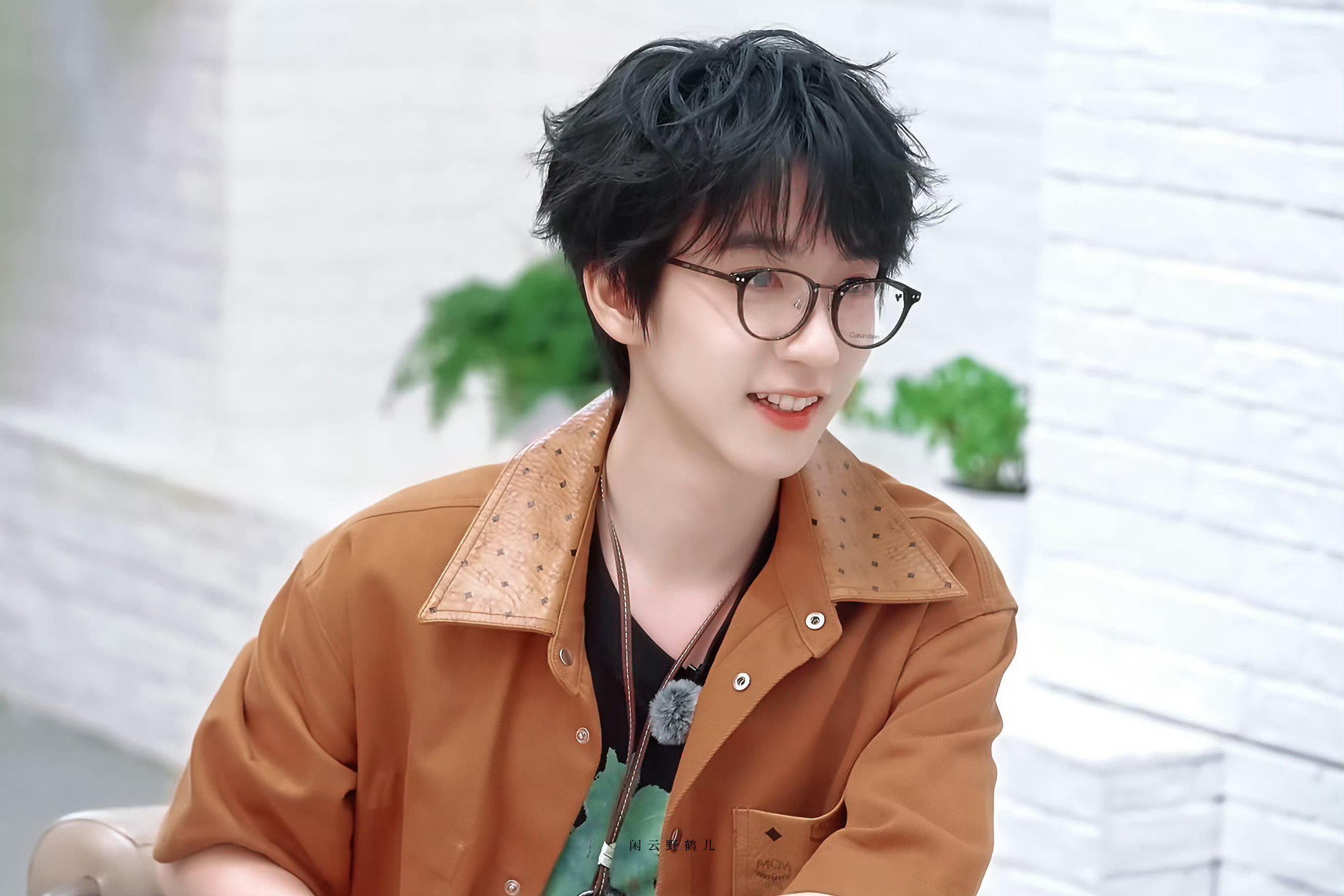 贺峻霖贺峻霖五十公里桃花坞6💚贺峻霖百度网盘代言人“只要心怀热爱，便 不惧山海