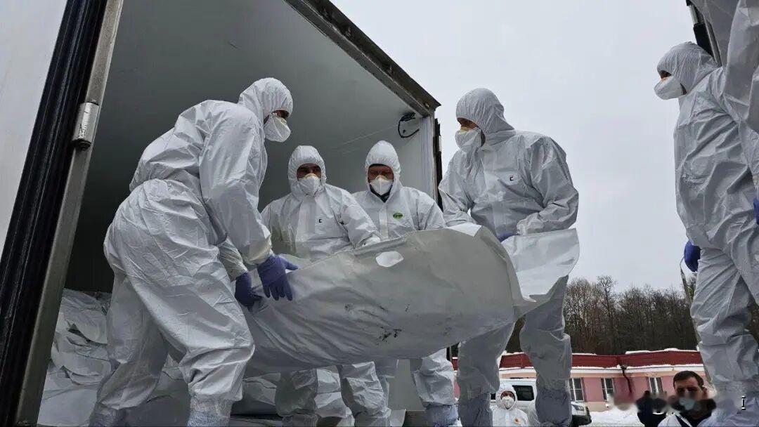 俄乌战损到底如何，其实从屡次交换阵亡遗体的数量，我们就能推测一二。当地时间26日