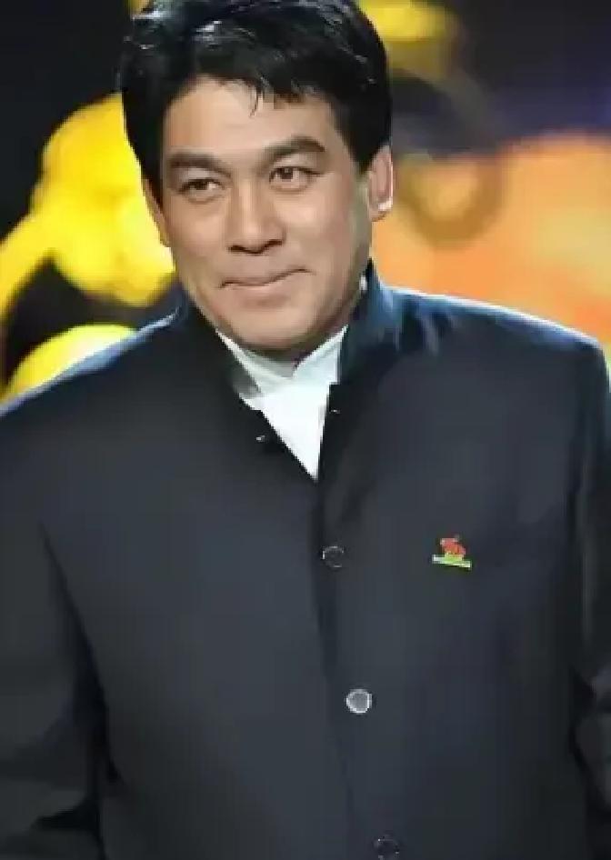 陈佩斯74岁第一次拍电影，把演了十三年的话剧《戏台》搬上银幕。

1930年代北