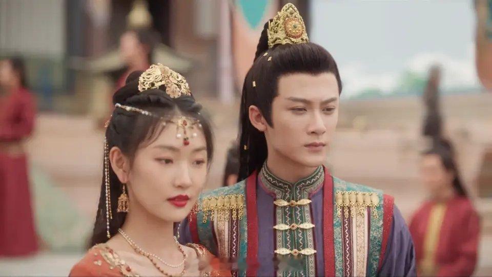 《四方馆》“仓促”结局，全靠回忆补充。好在也有可取之处。有人物及人物关系上的反转