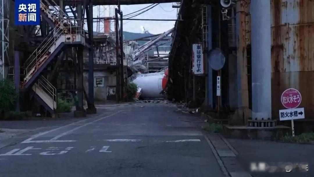 天草岛老人没听见警报，余震又来了，系统先进却救不了人

7月28日下午4点27分