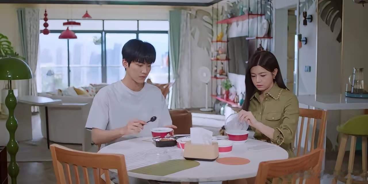 42岁陈妍希 建议所有女性来学42岁的陈妍希，给所有女生提了个醒，可以成家又分开