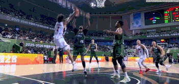 吓到宝宝了！今晚CBA常规赛同曦对阵吉林的比赛第二节还有三分钟结束时，吉林外援威