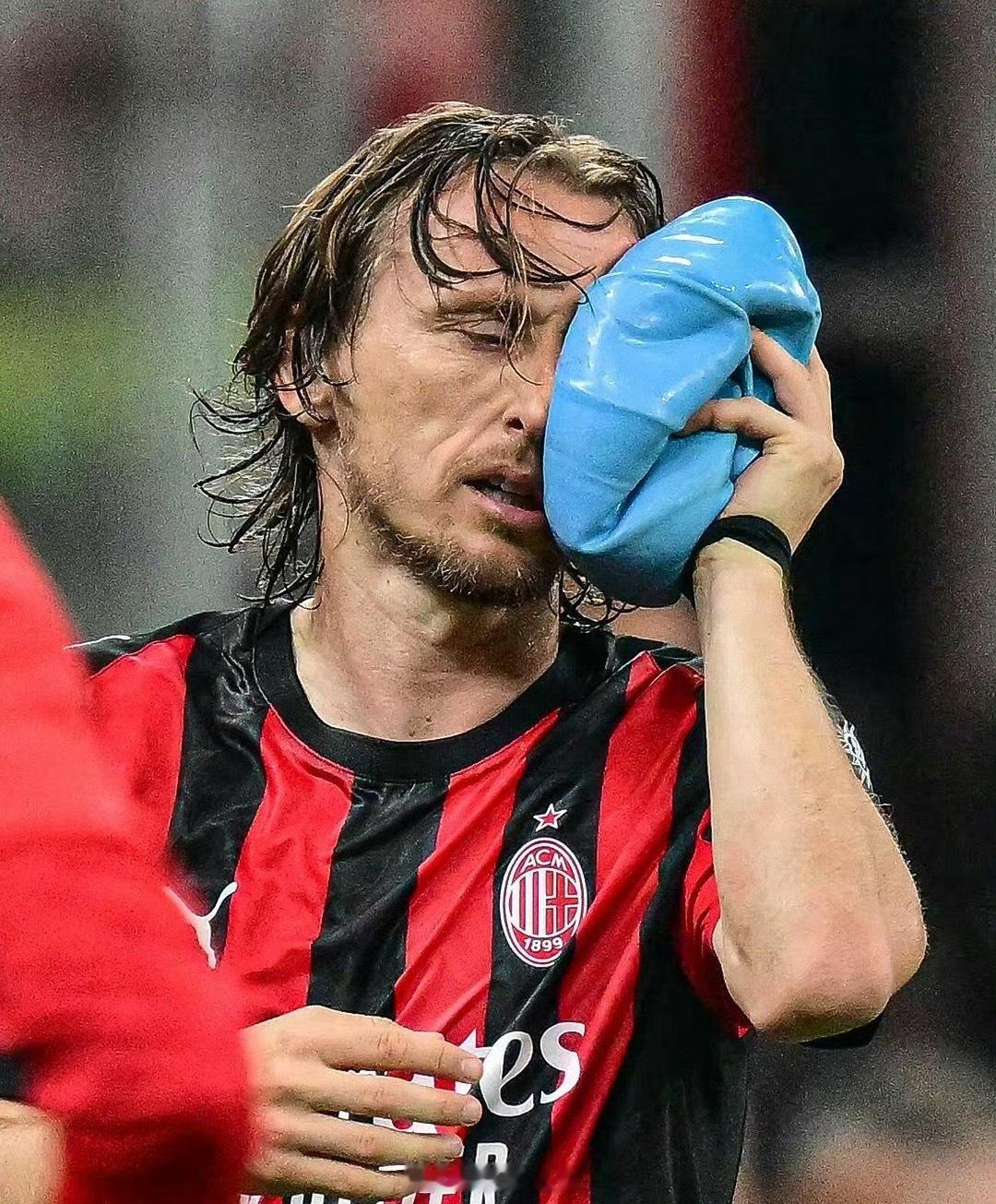 莫德里奇赛季报销 据克罗地亚媒体报道，莫德里奇遭遇了双侧颧骨骨折，赛季报销！！但