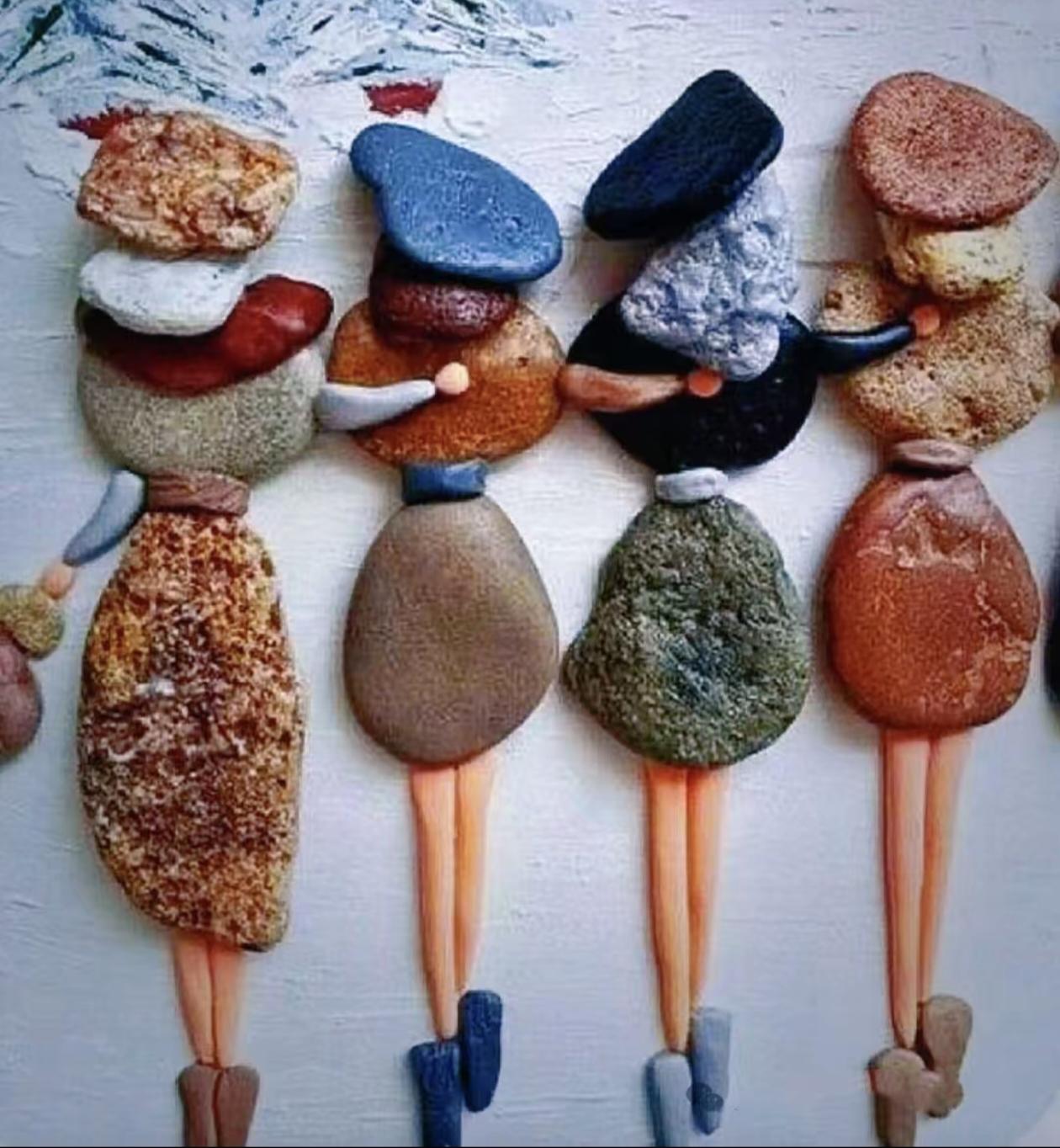 我认为轮流请客：在我的亲友圈内，大家相互请客都是轮流进行，我提过n次，想大家在一