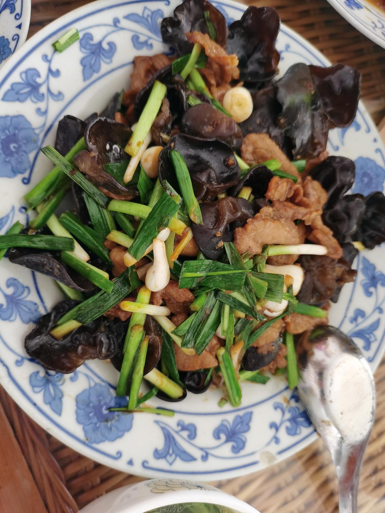 如果两家打架，偏袒一方拉偏架的调解能成功吗？

肯定不能！但美国一直在扮演着这样