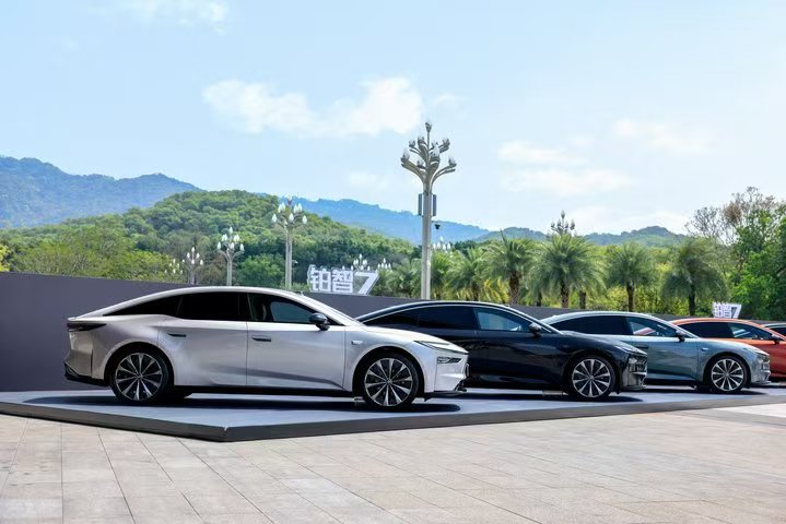 【曹旭东说丰田铂智7将上R7大模型】 铂智7发布前科技大咖先验货 上市前得先验货