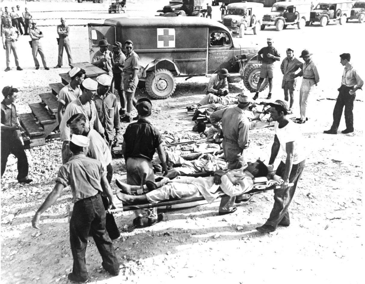 飞扬军事 1945年7月30日，美国海军印第安波利斯号重巡洋舰在关岛与莱特岛之间