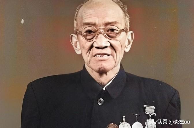 志愿军被俘最高将领吴成德，回国后被开除党籍军籍，生活艰苦。1996年以84岁高龄