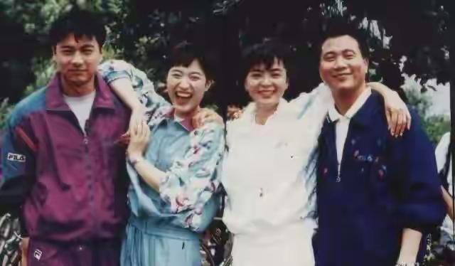 万梓良主演的这部电视剧里，陈法蓉是最漂亮的，她比剧里的陈玉莲美多了，陈玉莲的脸总