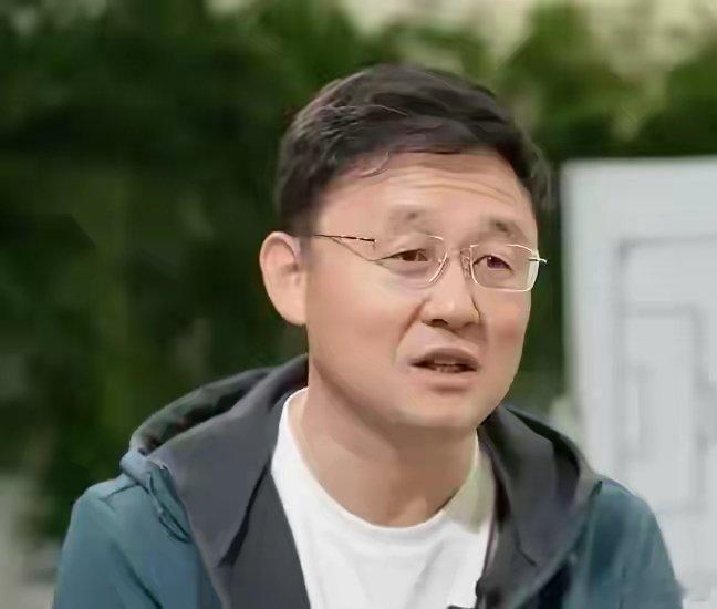张卓毅妈妈更新作品，晒了一张文本照片，大意就是法律咨询后的结果，说孩子有权要求俱
