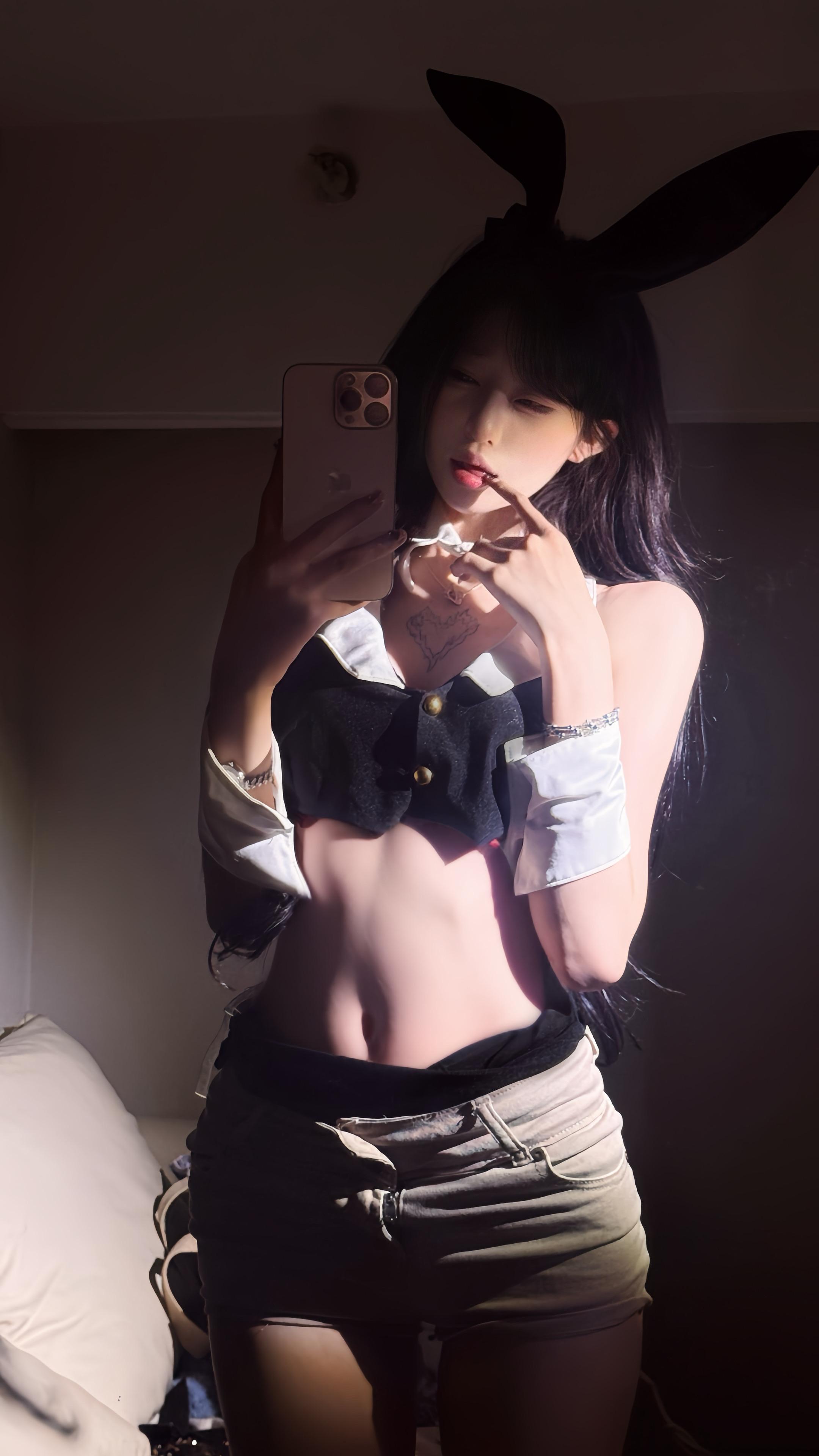 又说我们不合适了 昨天摸我腿的时候怎么不是这样说的