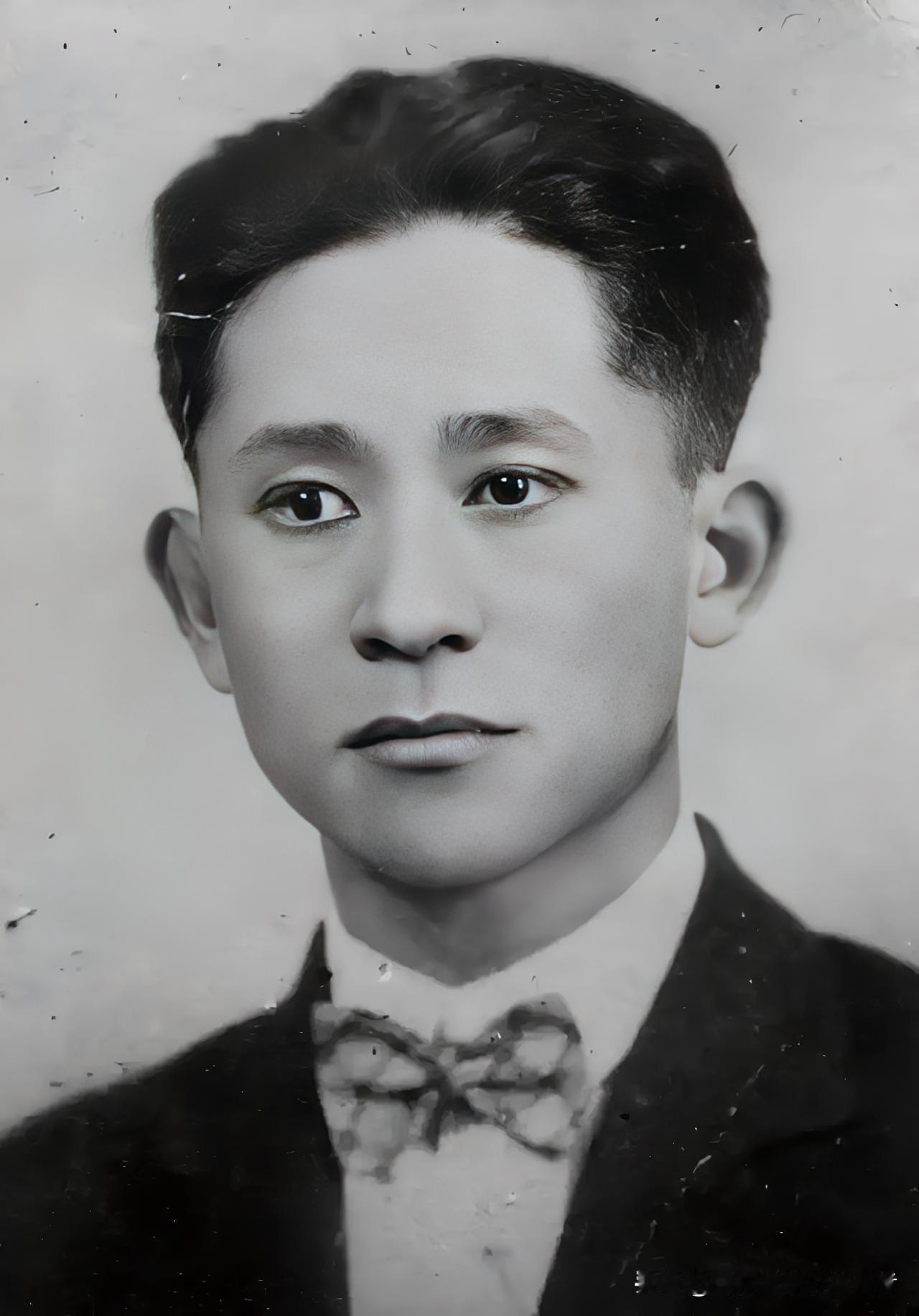 弹坑埋"尸"竟复活！1923年，车耀先被敌人打碎颅骨，战友以为他死了，便脱掉他的