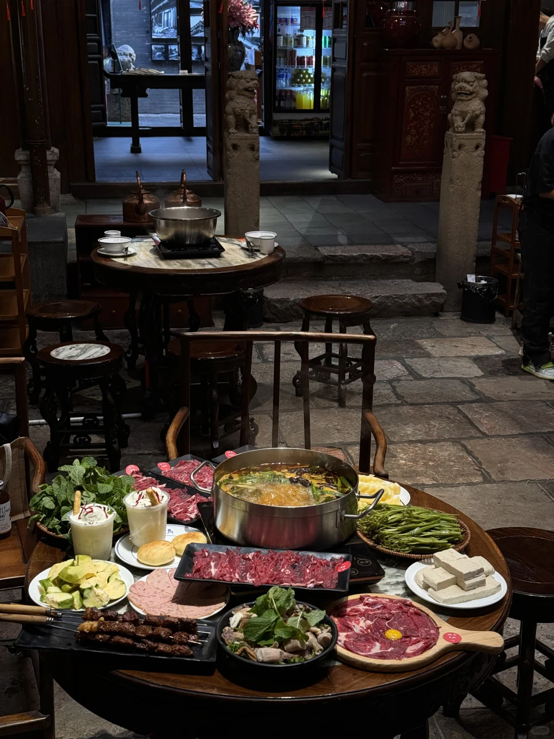 昆明！好好吃！市中心百年老宅涮火锅！！