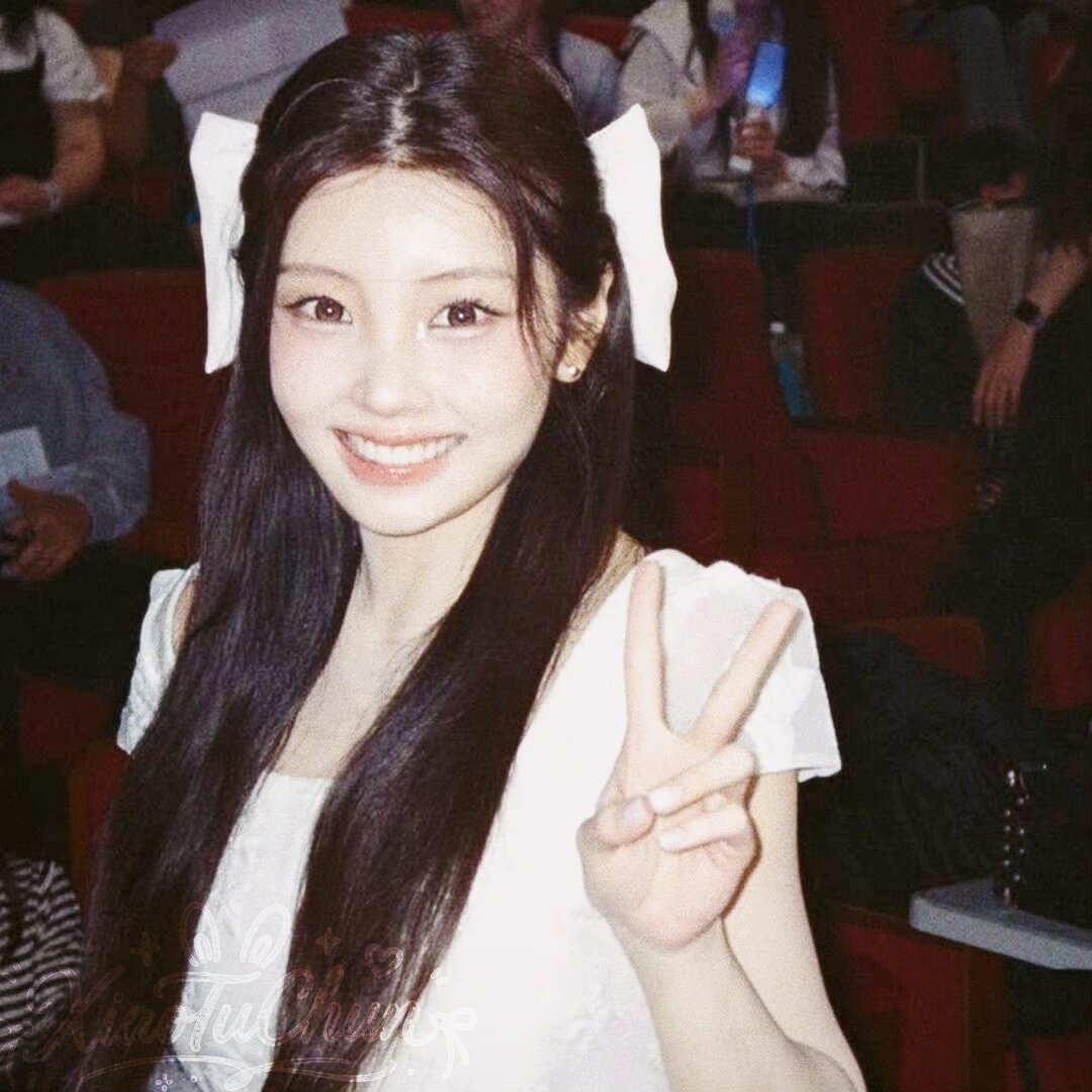 -𝙒𝙚𝘾𝙝𝙖𝙩🤍ᶜᶜ¹┃ILLIT李沅禧wonhee头像背景图搭配