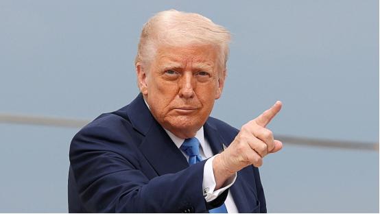 美加贸易谈判破裂后，特朗普施压称加拿大想享“成为美国一个州的好处”却不愿加入。此