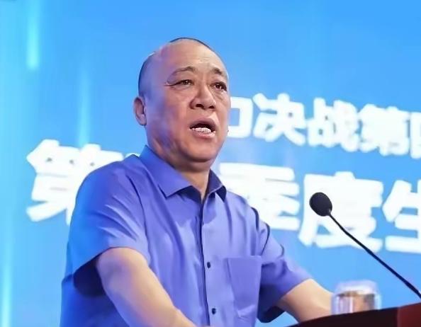 有人问崔培军：挣那么多，咋不多做点公益？
 
​他大手一摆，说话特别直白：公益我