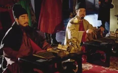公元978年的某天下午，北宋猛将党进回到家中，走进卧室，眼前猛地出现一条粗如碗口