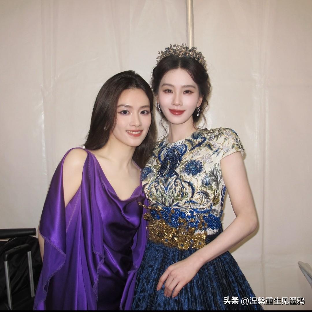 陈昊宇晒出和刘诗诗的同框合影，瞬间戳中了无数人的追剧DNA。

镜头里的两人，一